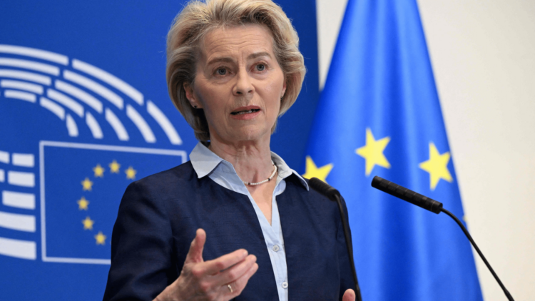În timp ce UE întoarce spatele oamenilor rămași fără case în urma inundațiilor, AUR este pe teren, construind locuințe