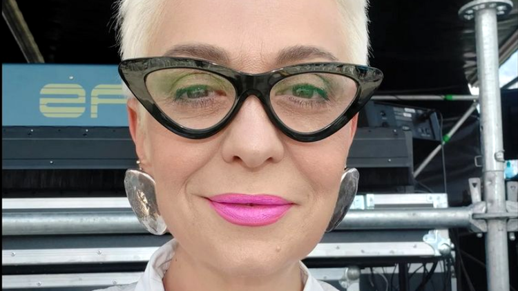 Preafrumoasa divă Monica Anghel, despre RIVALITATEA din showbiz. ”Automat prețul este mai mare.”