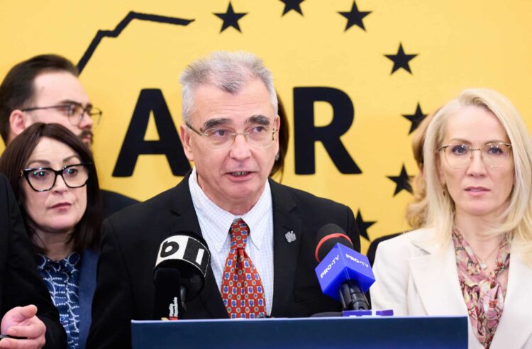 Petrișor Peiu, senator AUR: “Incompetența actualului guvern îi costă scump pe români! Prețul gazului este cu 20-25% mai mare decât în Ungaria sau Austria, state lipsite de zăcăminte!”