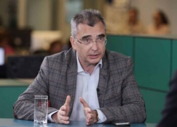 Petrișor Peiu (AUR): De la promisiuni la dezastru financiar: 100 miliarde de euro reduse la doar 4 miliarde!