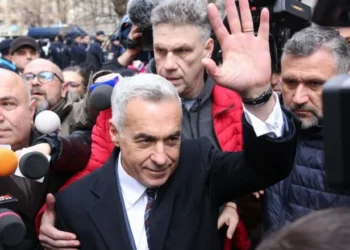 Călin Georgescu: „De călătoriile lui Iohannis sau ale lui Ciolacu cu avioane private pe banii poporului nu mai spune nimeni nimic?”