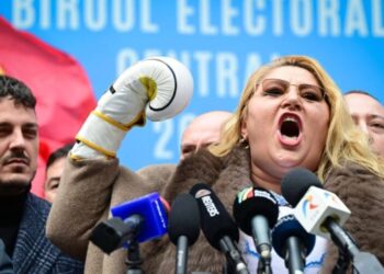 AUR: Respingerea candidaturii Dianei Șoșoacă reprezintă o nouă lovitură dată democrației românești și o încălcare gravă a drepturilor și a libertăților fundamentale garantate de Constituție