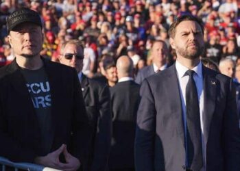 Politico: Greii MAGA critică acțiunile poliției române care îl vizează pe Călin Georgescu