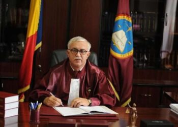 Zegrean: Într-o democraţie, alegerile se câştigă la urne, nu la judecătorie