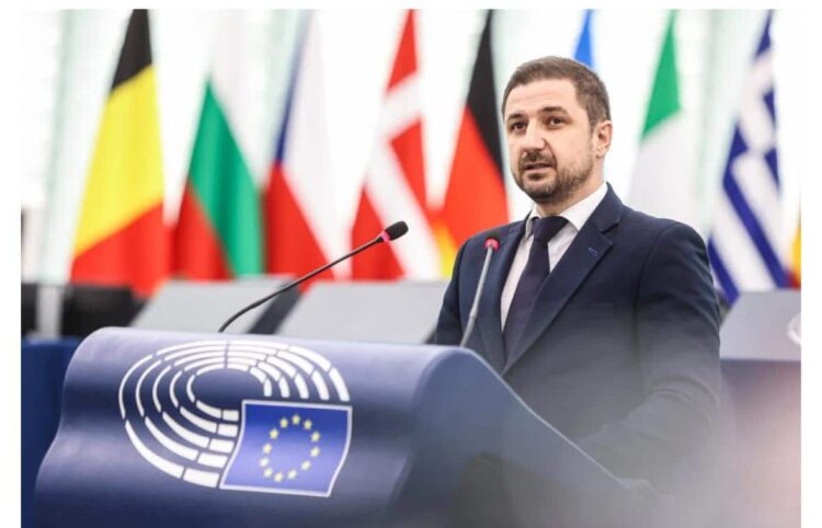Adrian Axinia: „Europarlamentarii AUR și ECR au votat pentru prelungirea perioadei de implementare a PNRR cu 18 luni”