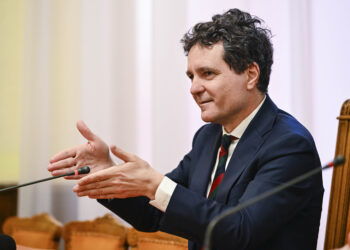 Nicușor Dan, amendat de AEP după ce a câștigat președinția României. Totul a ieșit la iveală după declarația lui Călin Georgescu!