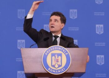 Acum o săptămână Nicușor Dan a zis că-și va face publică Declarația de Avere. AZI S-A RĂZGÂNDIT