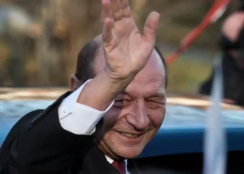 Traian Băsescu, operat pe inimă la Paris! Care este starea fostului președinte?