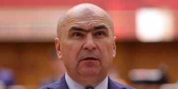 A dat și premierul ‘șpagă de supraviețuire’, ca Dragoș Anastasiu? Bolojan a vorbit public de ‘vama de interior’ pe care o dădea Poliției