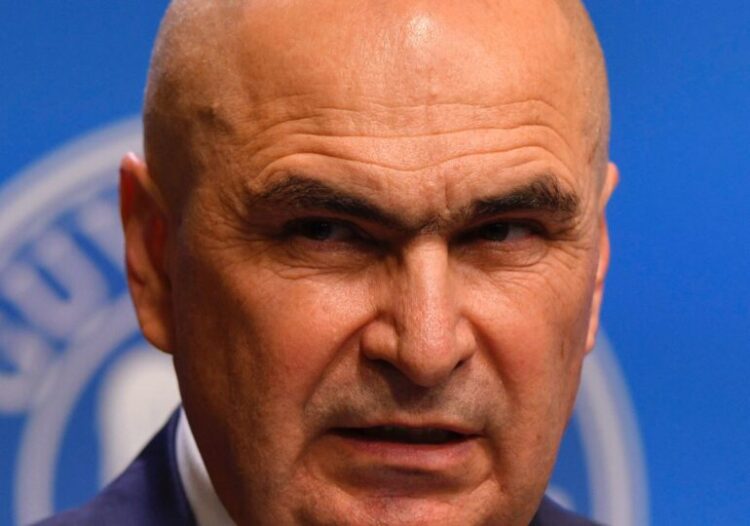 Să sperăm că guvernanții noștri nu știu istorie! Cu cât s-au tăiat salariile în cadrul curbelor de sacrificiu din ’31 și’32