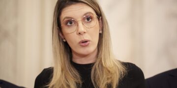 7.000.000 de euro pentru monitorizarea păsărilor, dă ministrul USR al Mediului, Diana Buzoianu, în plină perioadă de austeritate
