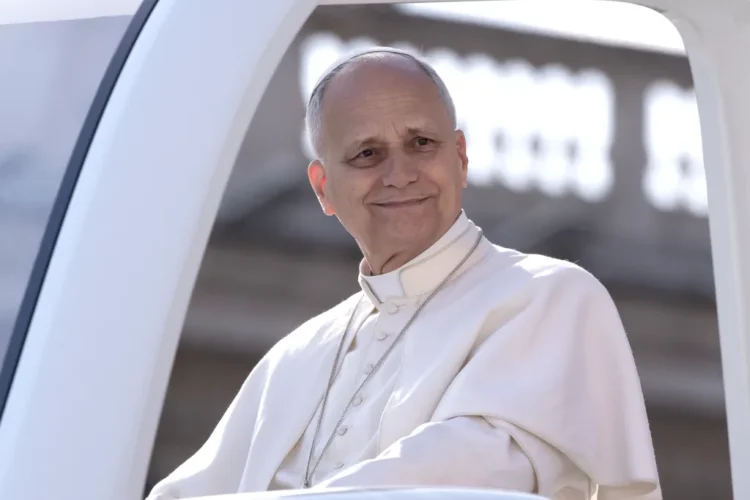 Papa Leon a încercat să-și actualizeze datele bancare prin telefon. Răspunsul primit l-a surprins