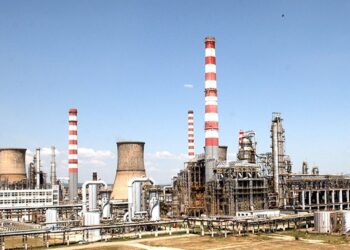 De ce rămâne blocată rafinăria Petrotel Lukoil: sancțiuni, riscuri bancare și lipsa unei derogări clare